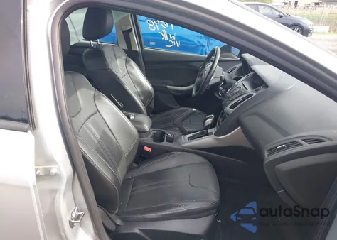 2014 Ford Focus Se from USA, damaged, VIN 1FADP3F20EL389547